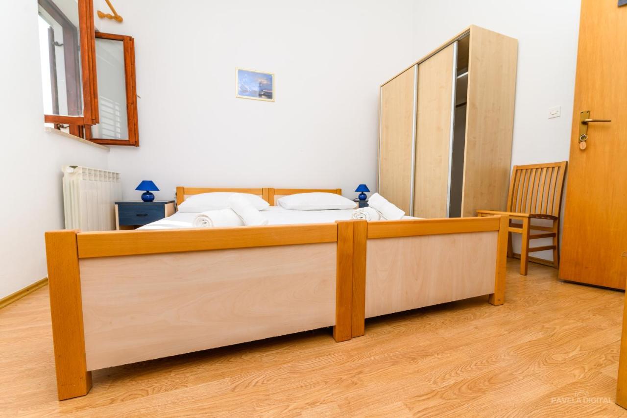 Sobe I Apartman Mareta Miholascica Exterior photo